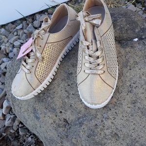 NWT Gold GC Sneakers